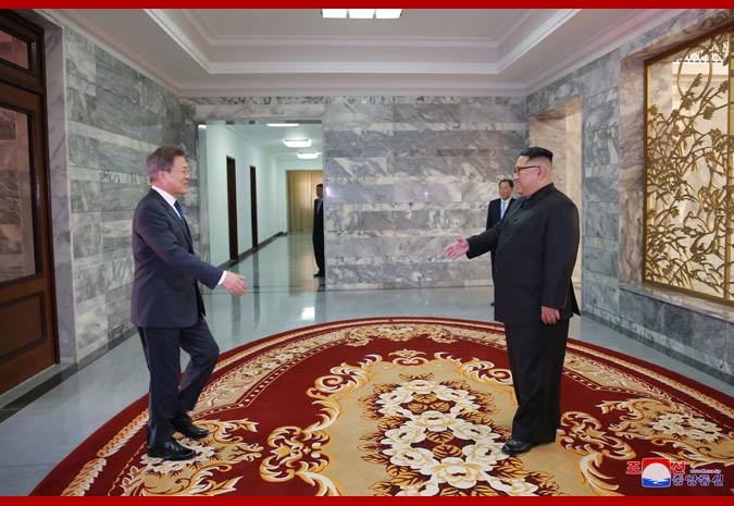 33599911_2068530113218930_5583192794555482112_n